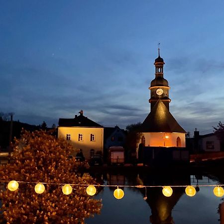 Pension Und Ferienwohnung Am Teich Schleiz Luaran gambar