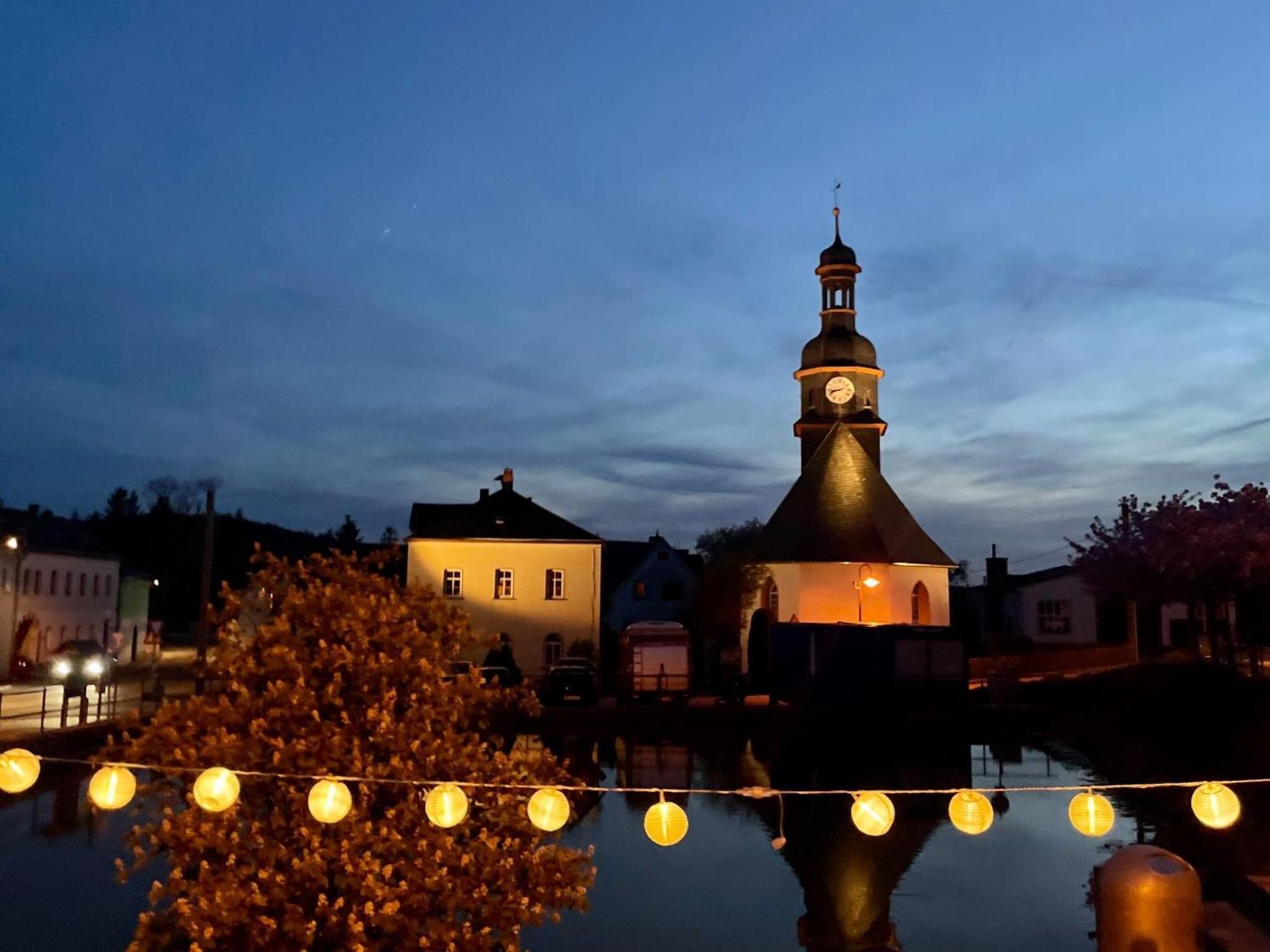 Pension Und Ferienwohnung Am Teich Schleiz Luaran gambar